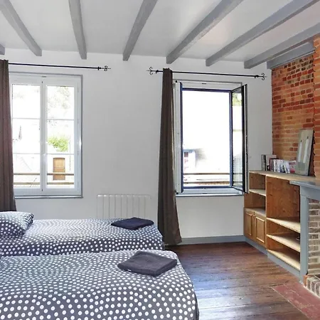 Terraced House, St Valery-En-Caux 펜션 *